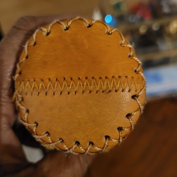 Leather stitched patchwork check pattern tube zipper pouch - Picture 11 of 12